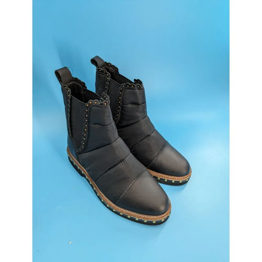 FREE PEOPLE Puffer Chelsea boot brand new‎ size 36